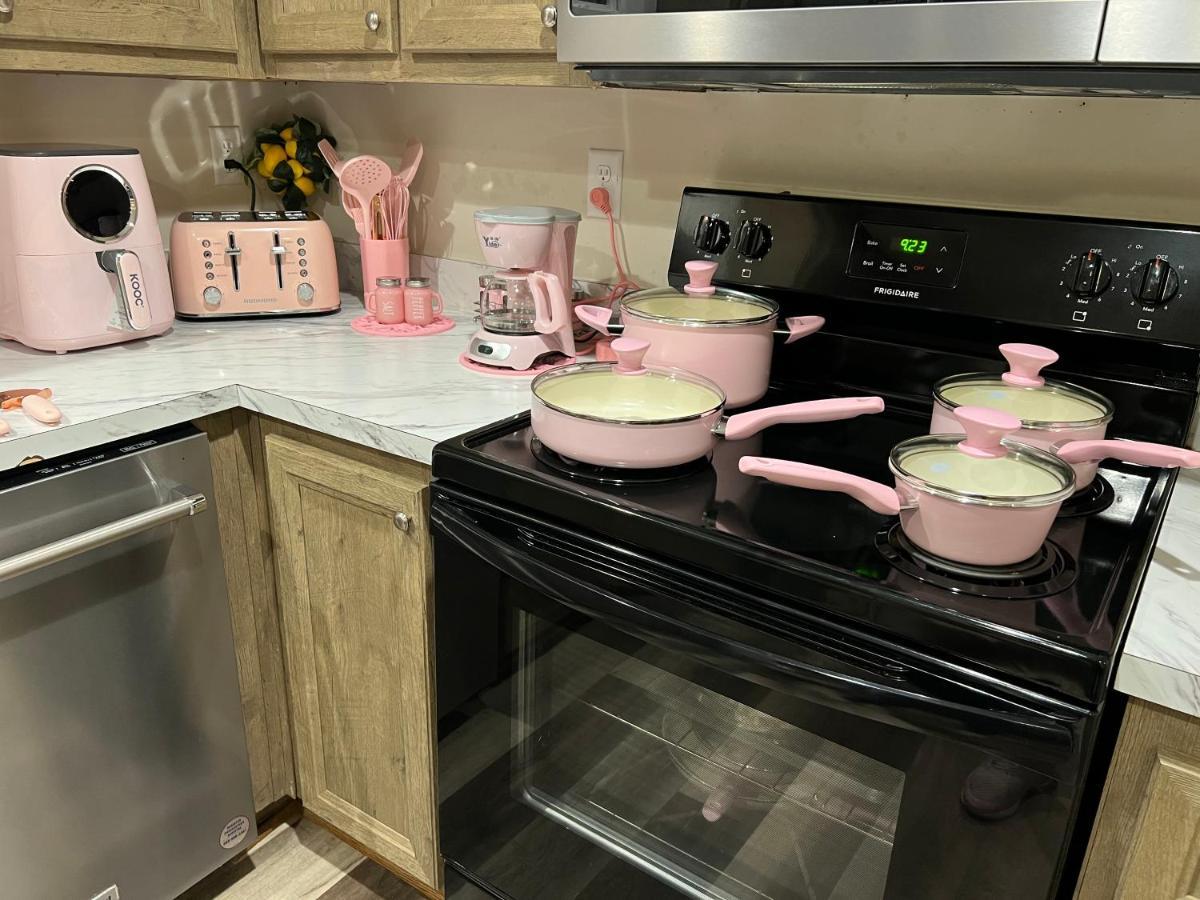 Вилла Pink Flamingo House Кокоа Экстерьер фото
